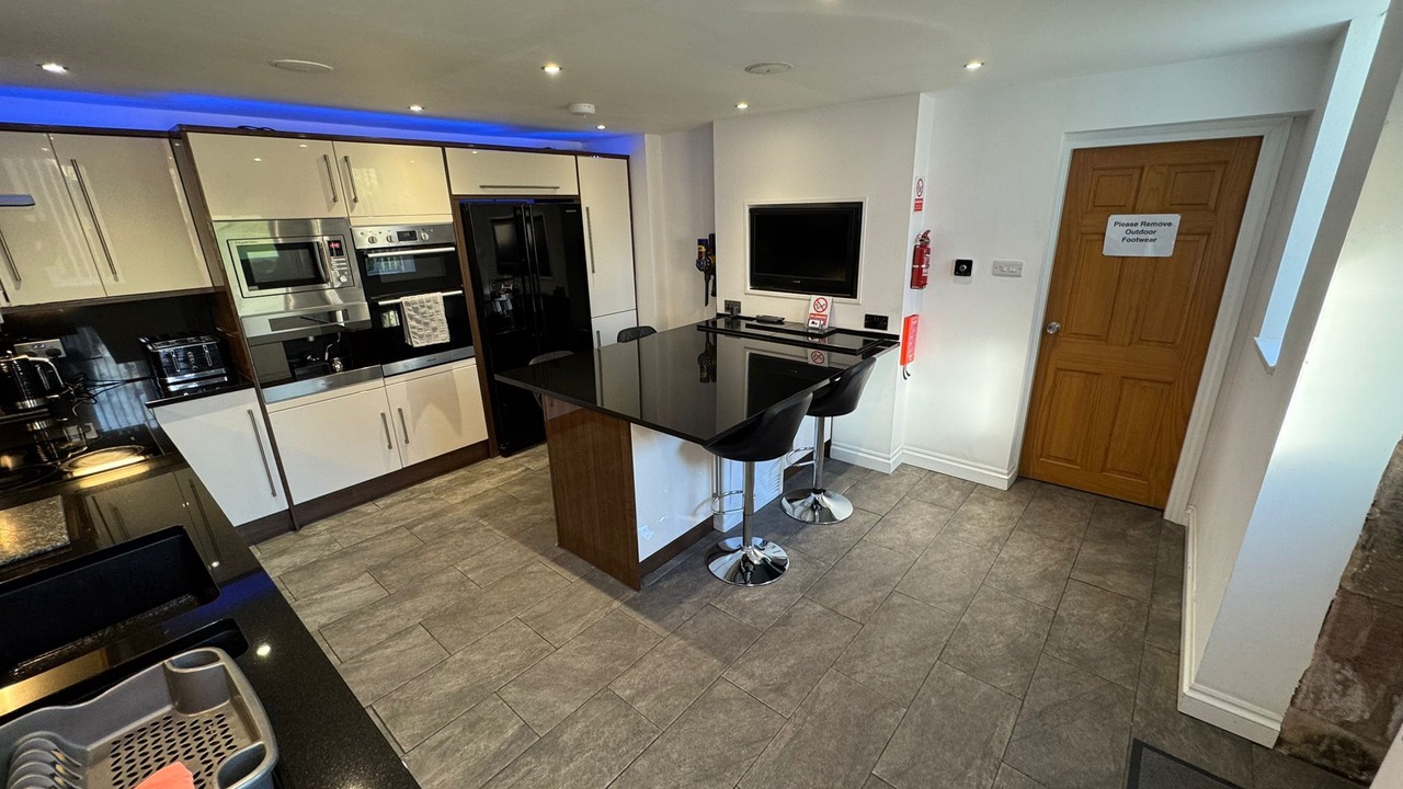 Photo of Kitchen in Chapel en le Frith