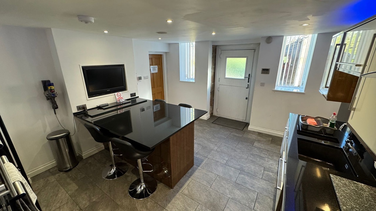 Photo of Kitchen in Chapel en le Frith