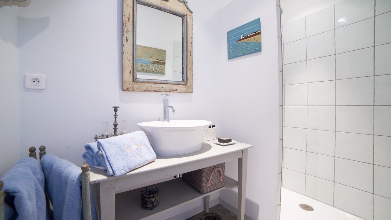 Photo of Bathroom in Montaigu