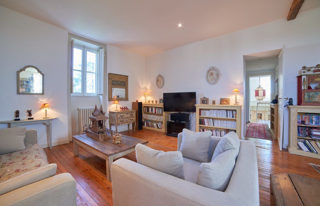 Photo of Others in Montaigu