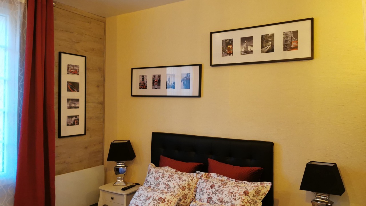 Photo of Bedroom in Corneville-sur-Risle