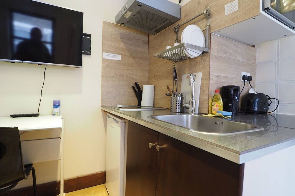 Photo of Kitchen in Stepney Green