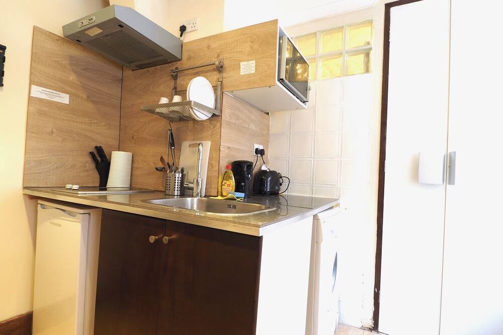 Photo of Kitchen in Stepney Green