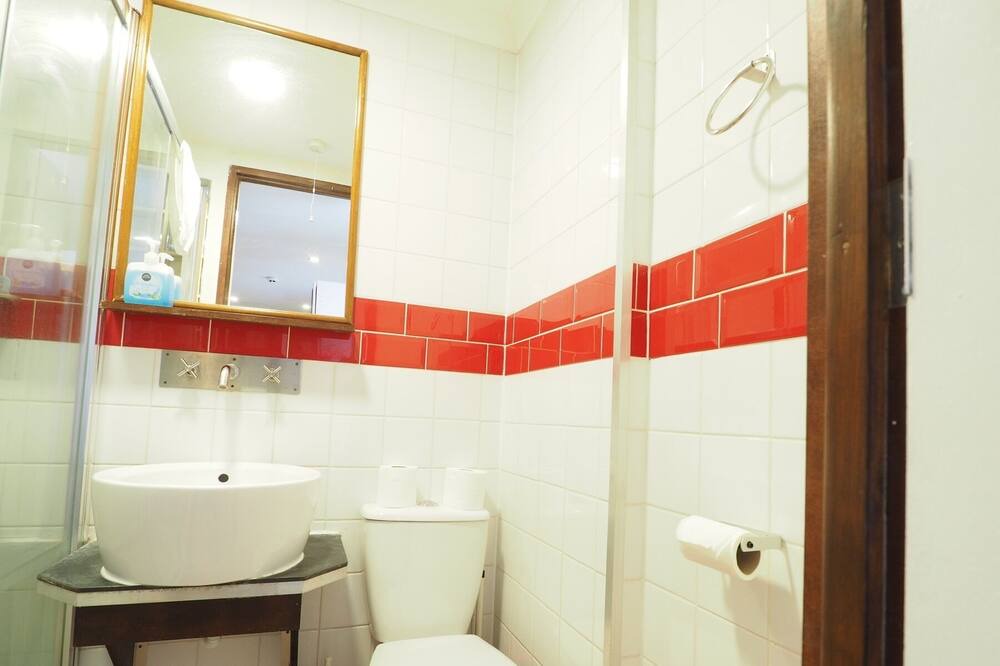 Photo of Bathroom in Stepney Green