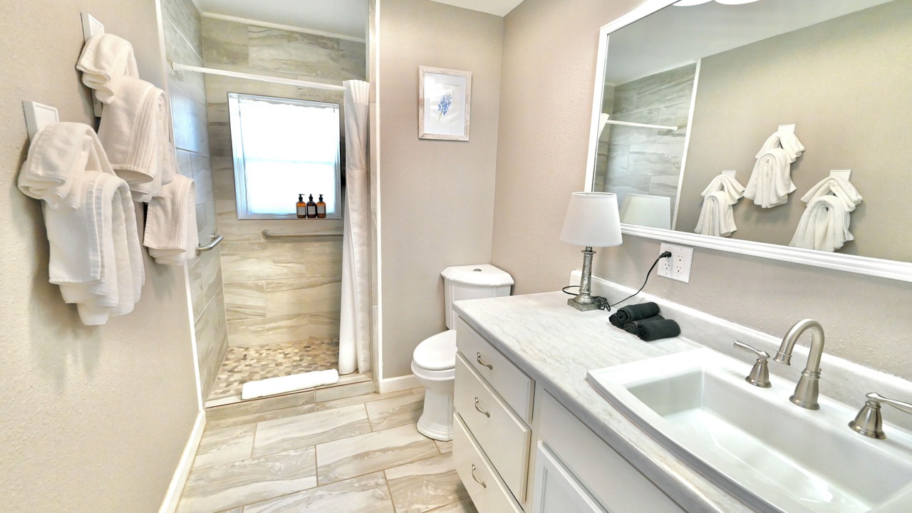 Photo of Bathroom in Blanco