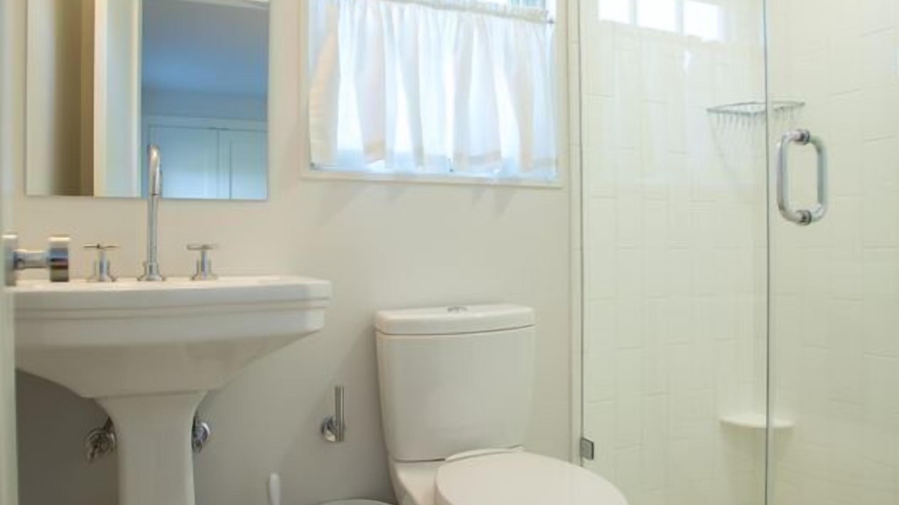 Photo of Bathroom in Surfside