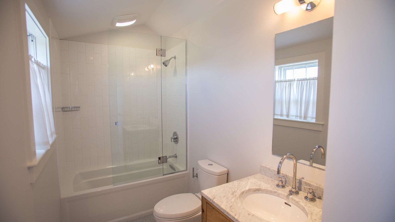 Photo of Bathroom in Surfside