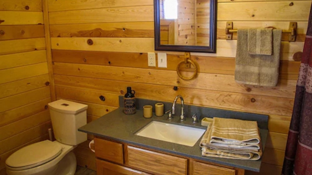 Photo of Bathroom in Hildale