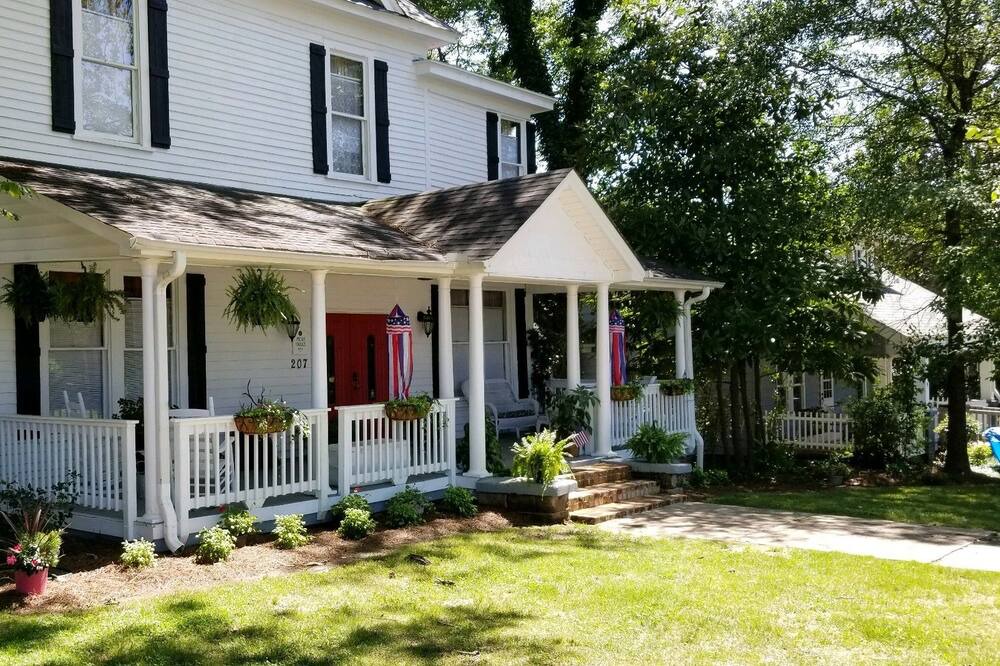 Photo of Outdoor in Easley