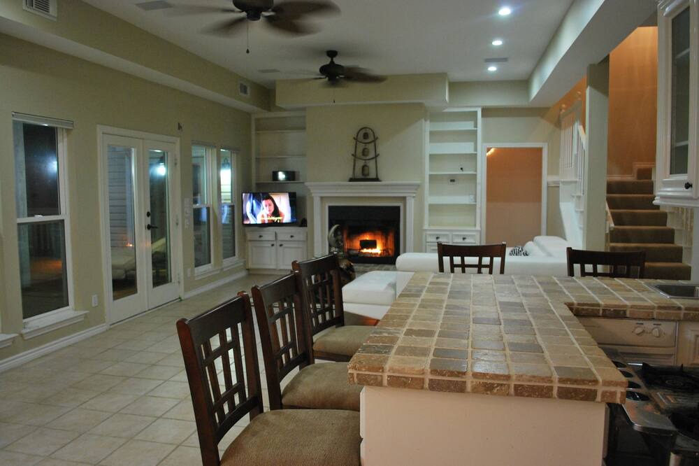 Photo of Kitchen in Terramar Beach