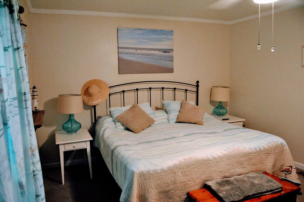 Photo of Bedroom in Garden City