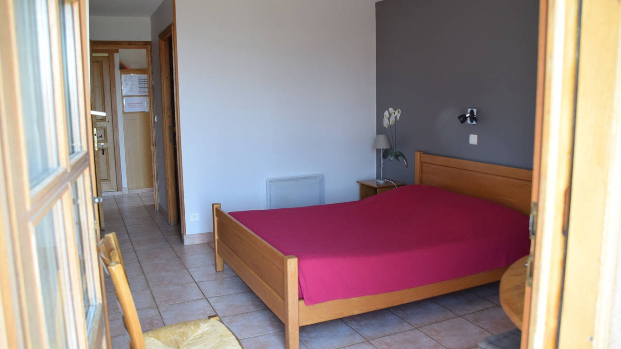 Photo of Bedroom in Fraissinet-de-Fourques