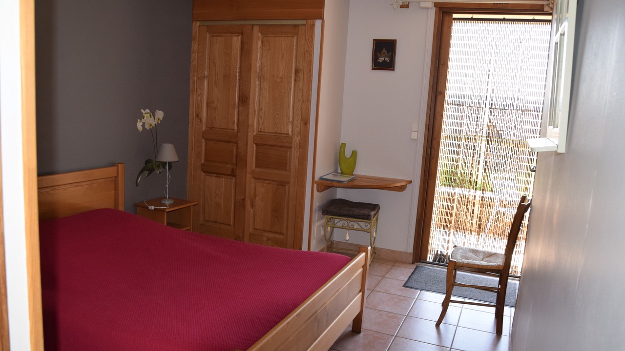 Photo of Bedroom in Fraissinet-de-Fourques