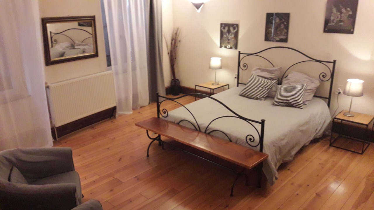 Photo of Bedroom in Tarascon-sur-Ariege