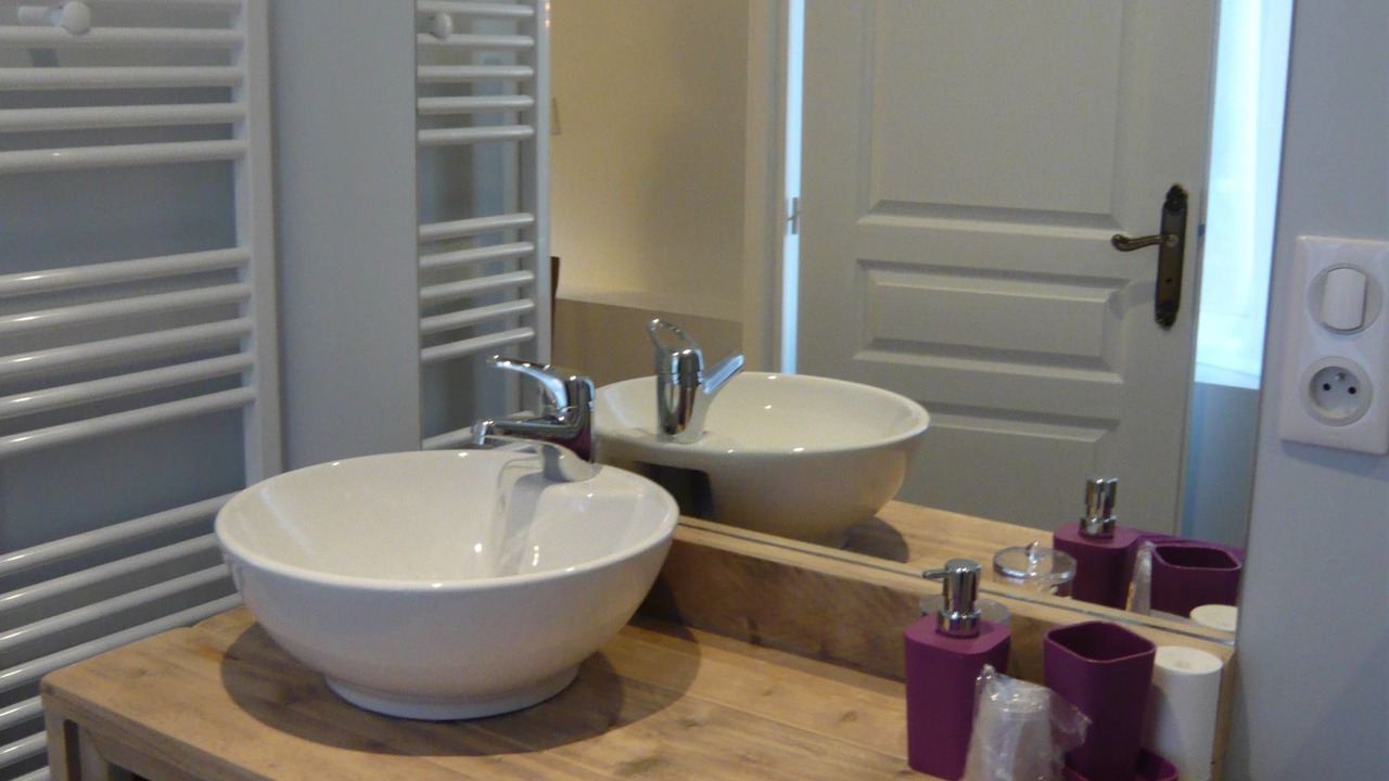 Photo of Bathroom in Peronne