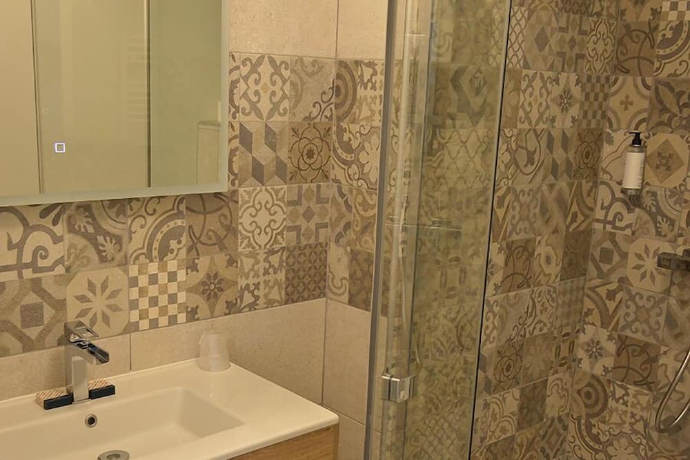Photo of Bathroom in Soulaines-Dhuys