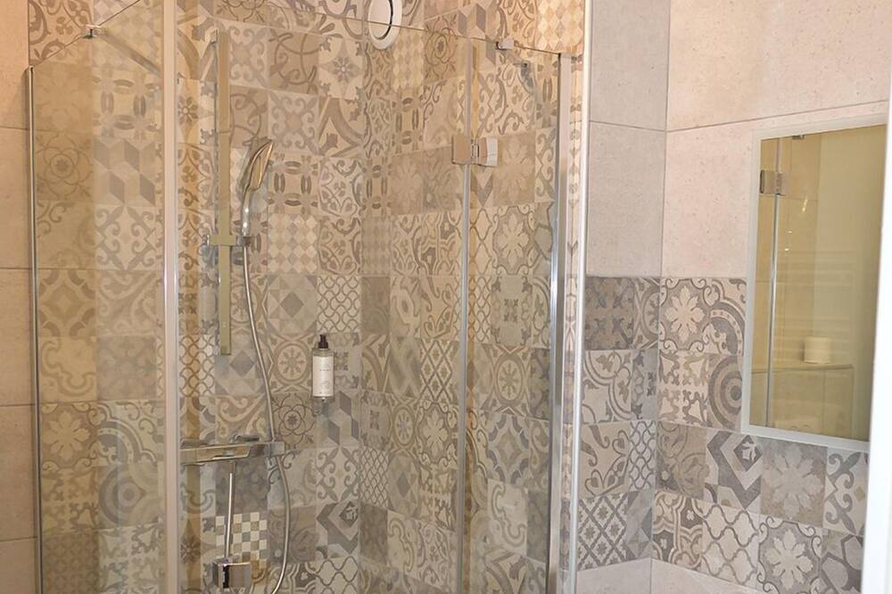 Photo of Bathroom in Soulaines-Dhuys