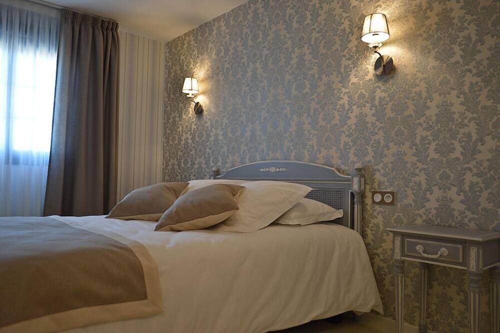Photo of Bedroom in Soulaines-Dhuys