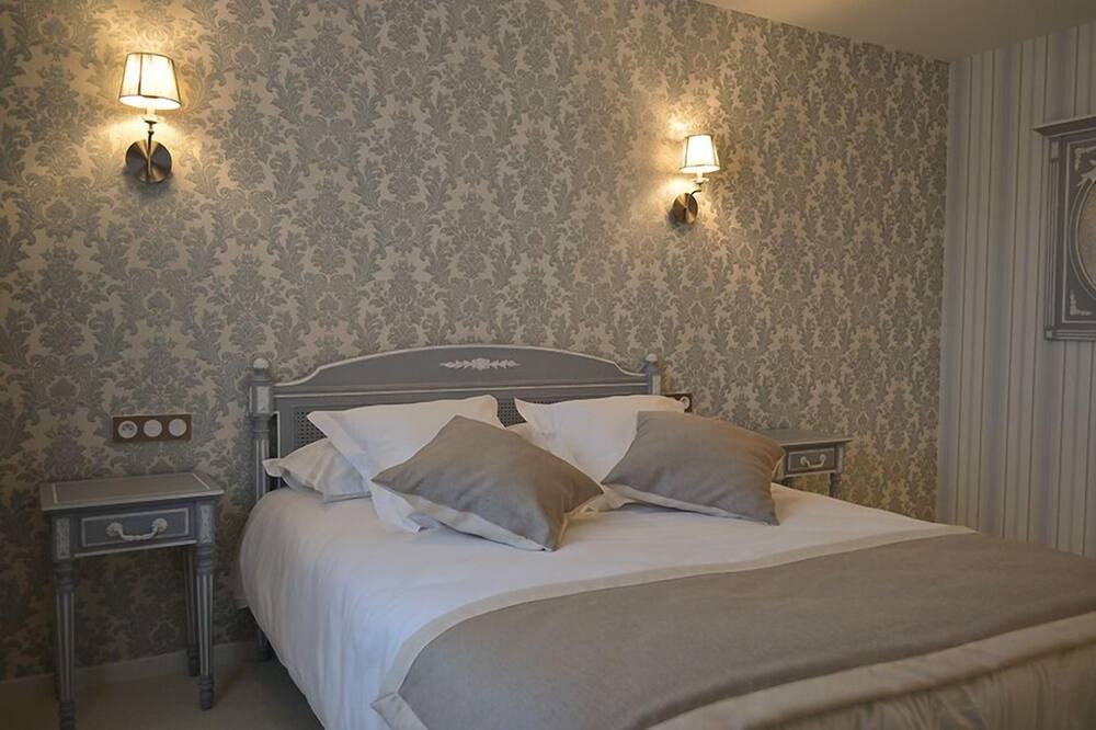 Photo of Bedroom in Soulaines-Dhuys