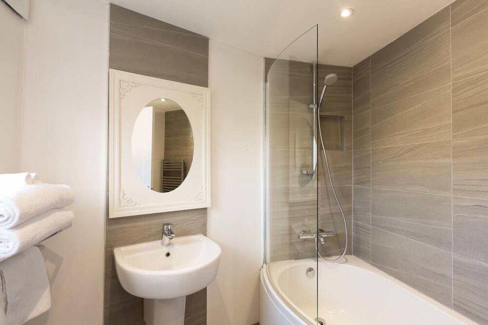 Photo of Bathroom in Warkworth