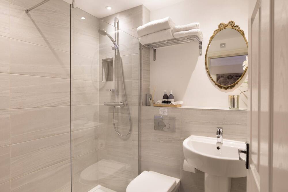 Photo of Bathroom in Warkworth