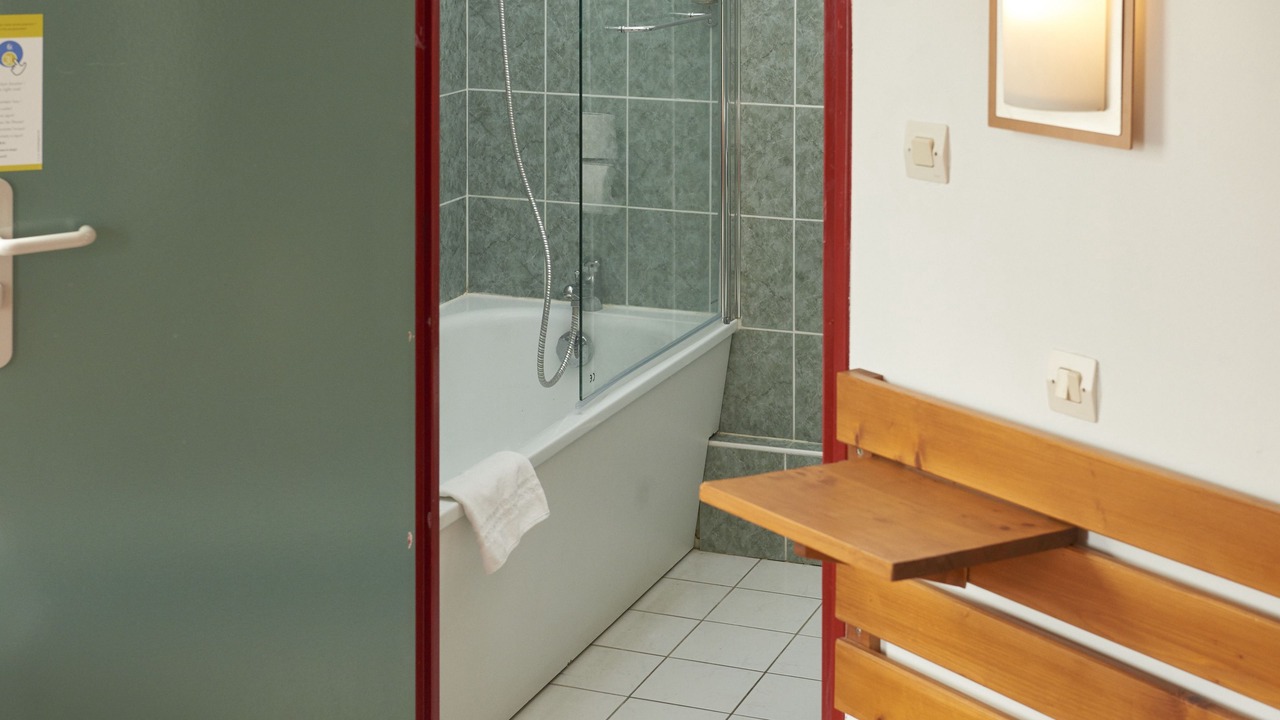 Photo of Bathroom in Forges-les-Eaux