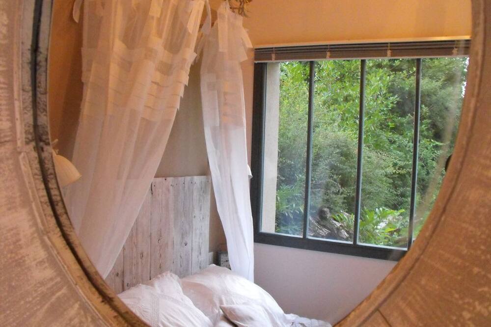 Photo of Bedroom in Valentigney