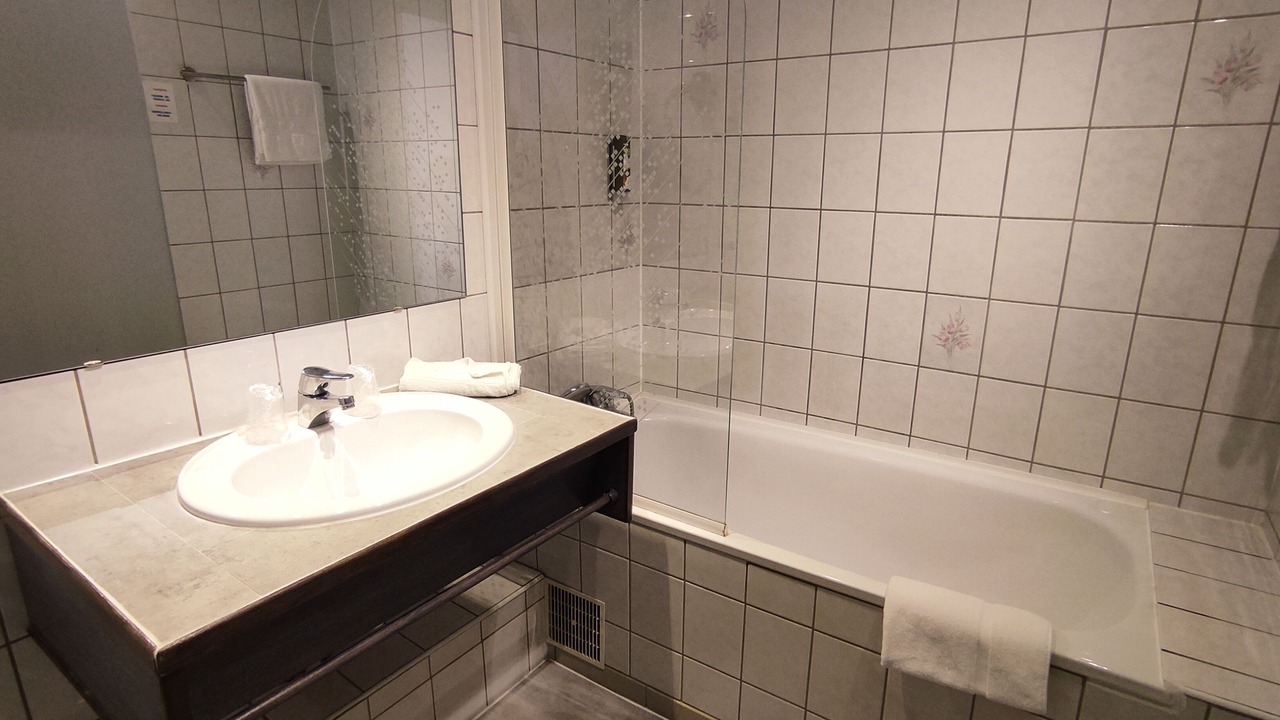 Photo of Bathroom in Cognac