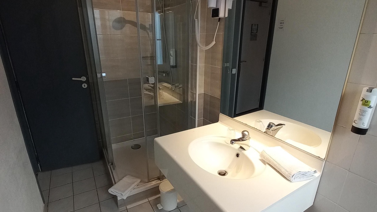 Photo of Bathroom in Cognac