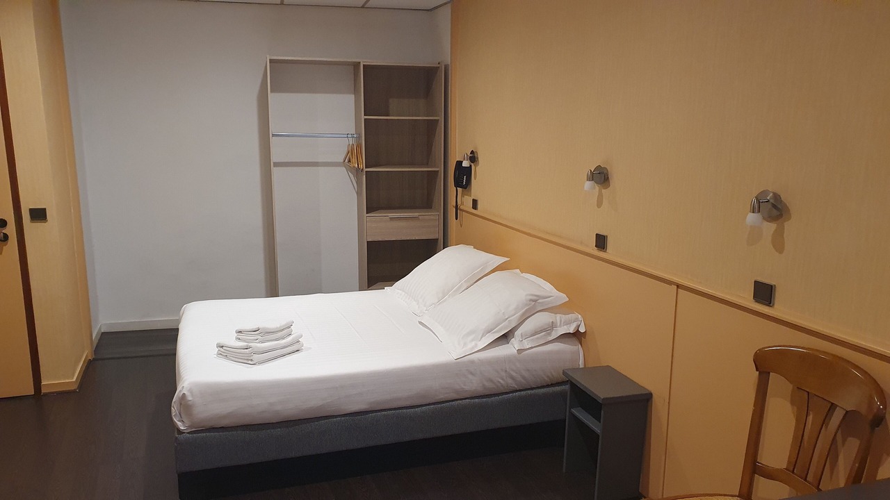 Photo of Bedroom in Yenne