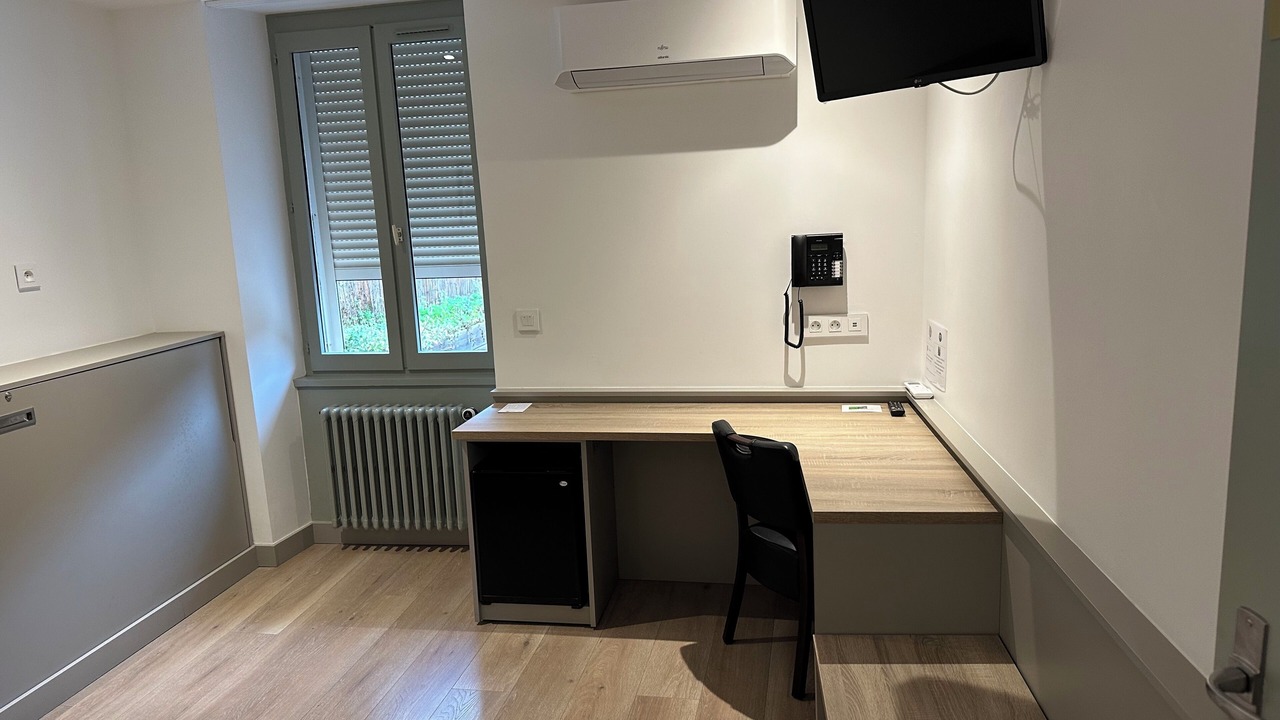 Photo of Bedroom in Yenne