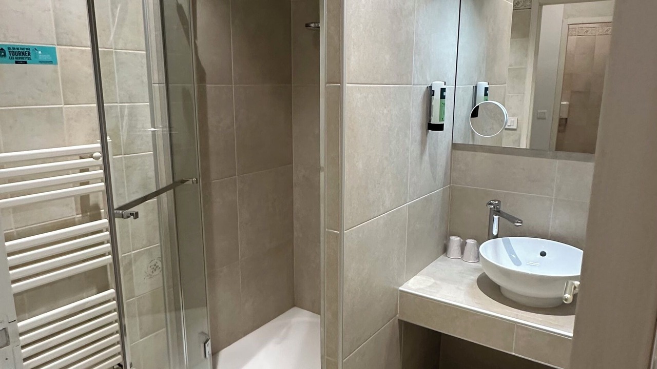 Photo of Bathroom in Yenne