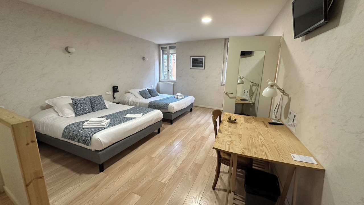 Photo of Bedroom in Yenne