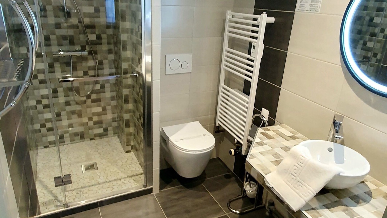 Photo of Bathroom in Yenne