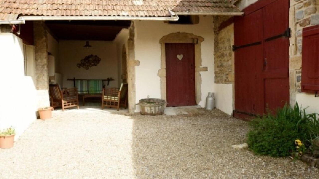 Photo of Outdoor in Saint-Aubin-en-Charollais
