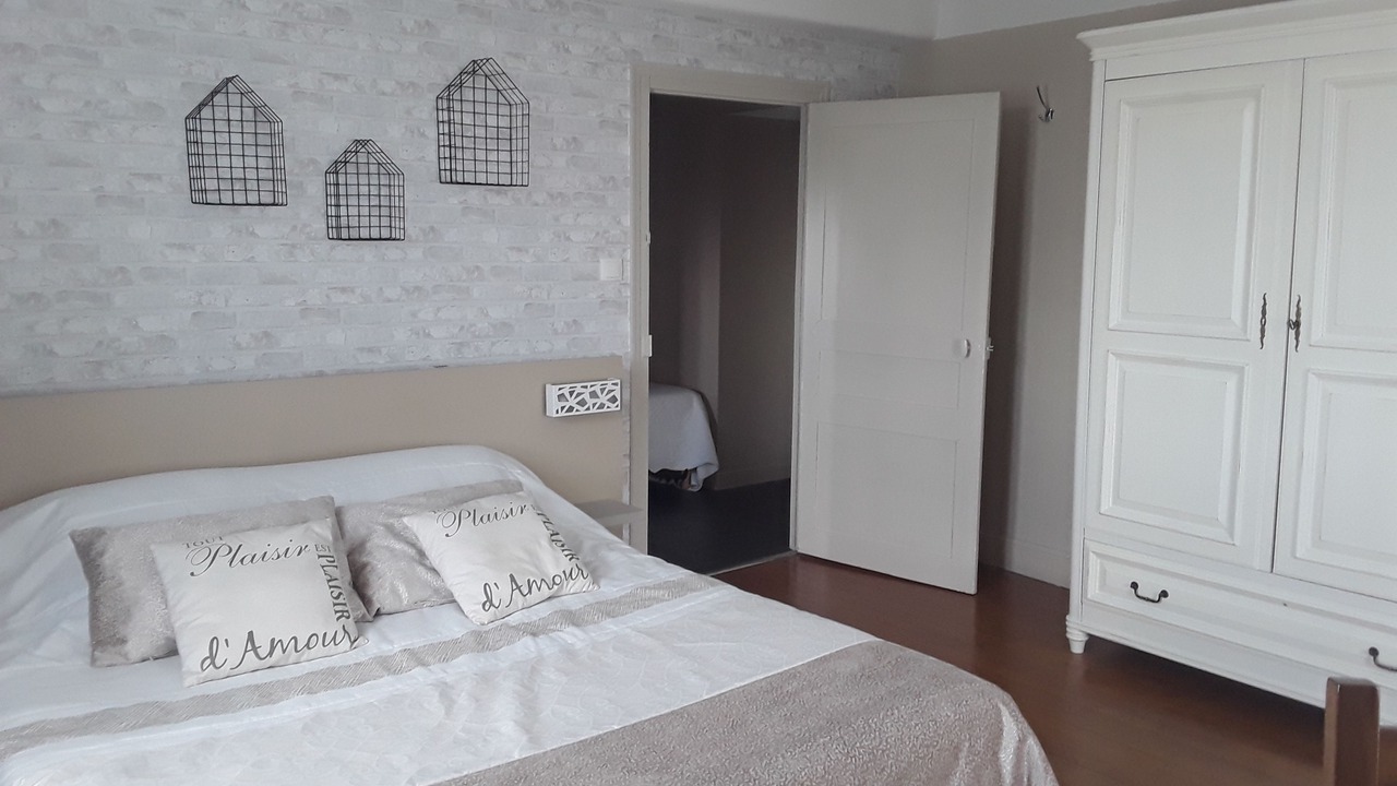 Photo of Bedroom in Saint-Aubin-en-Charollais