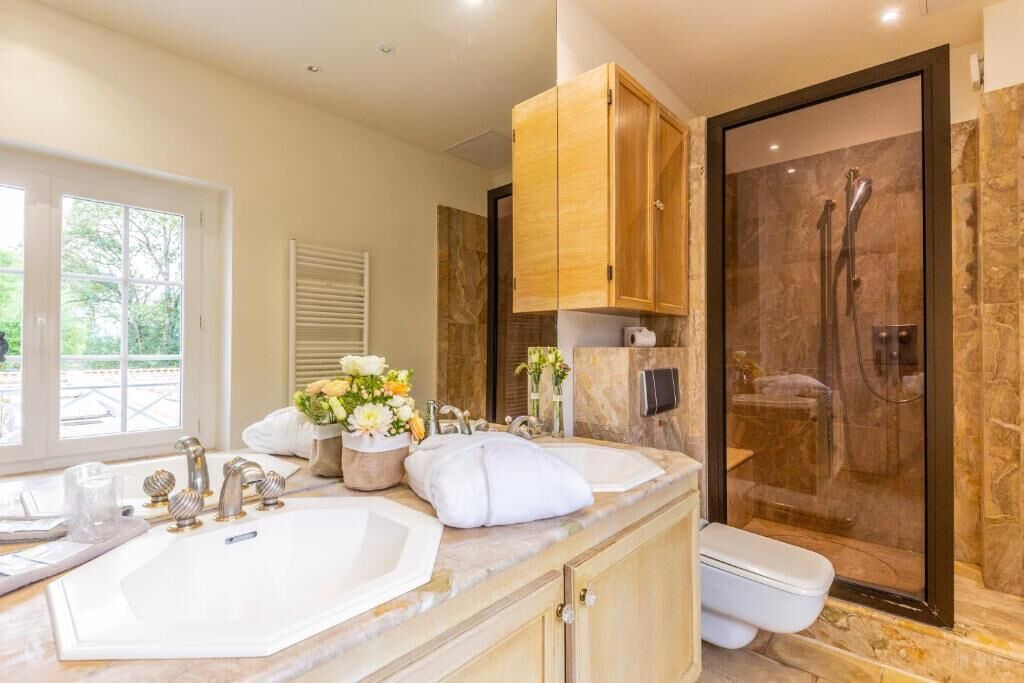 Photo of Bathroom in Muret