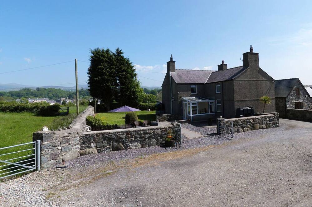 Photo of Outdoor in Bontnewydd