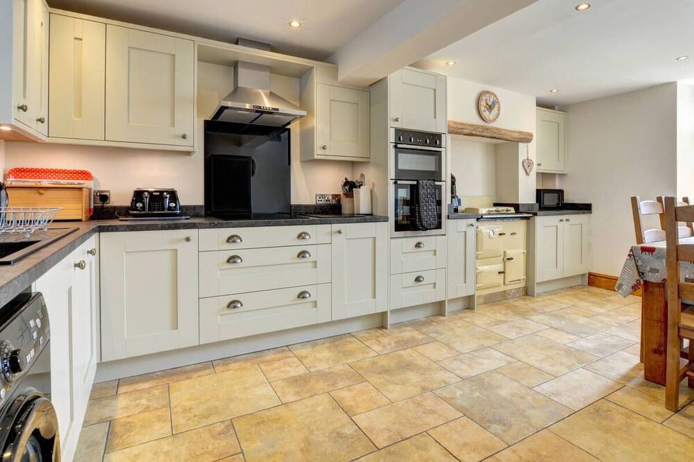 Photo of Kitchen in Bontnewydd