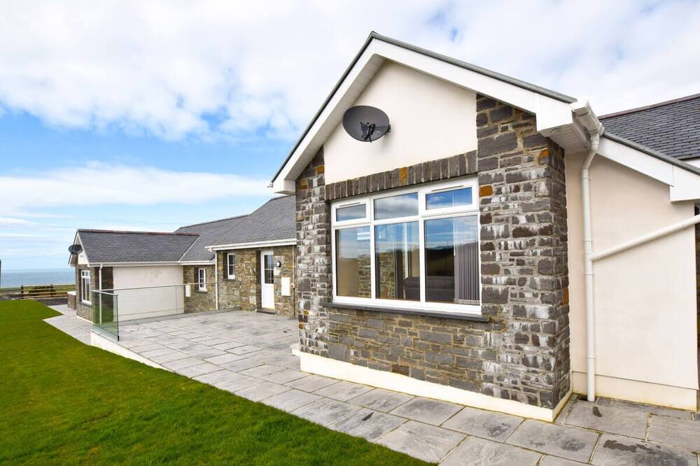 Photo of Outdoor in Llansantffraed