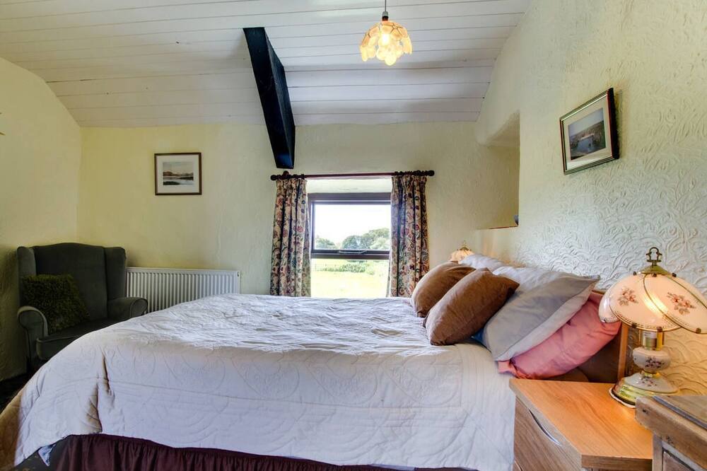 Photo of Bedroom in Llanfaglan