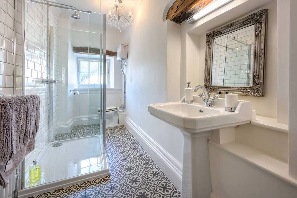 Photo of Bathroom in Rhyd-y-clafdy