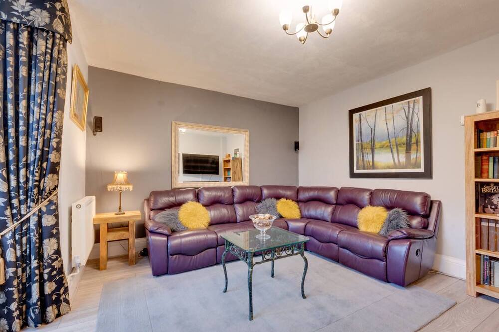 Photo of Livingroom in Capel Garmon