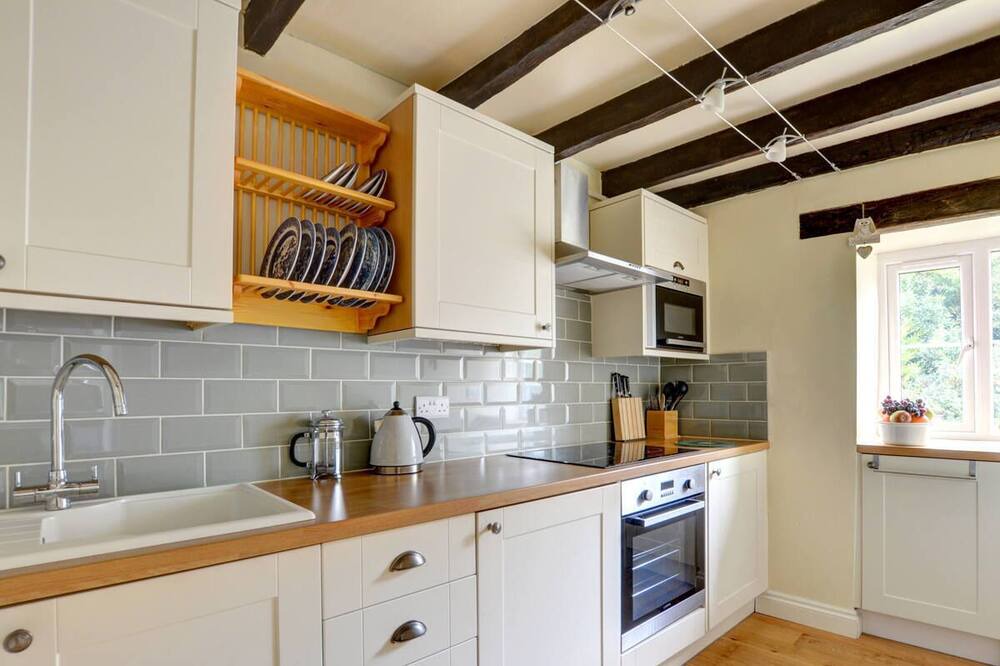 Photo of Kitchen in Llanerchymedd