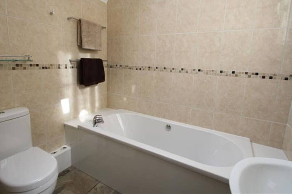 Photo of Bathroom in Derwen