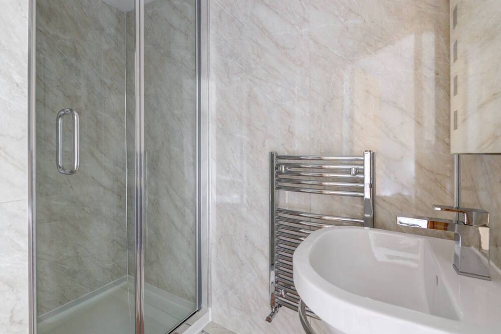 Photo of Bathroom in Derwenlas