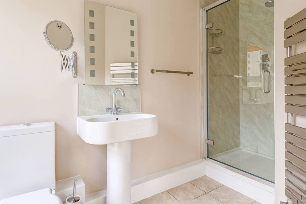 Photo of Bathroom in Derwenlas