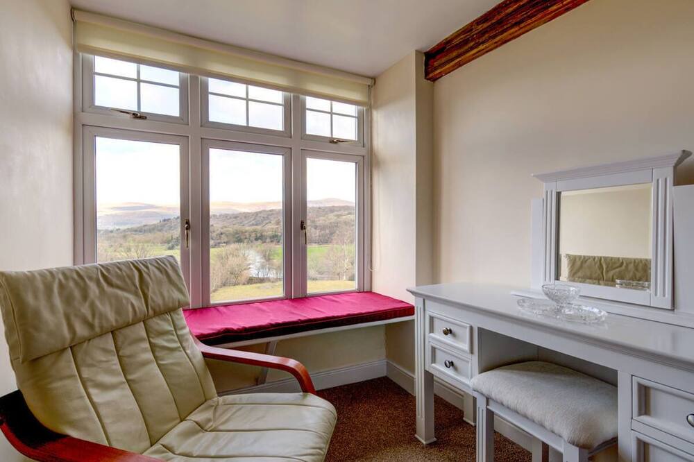 Photo of Others in Derwenlas