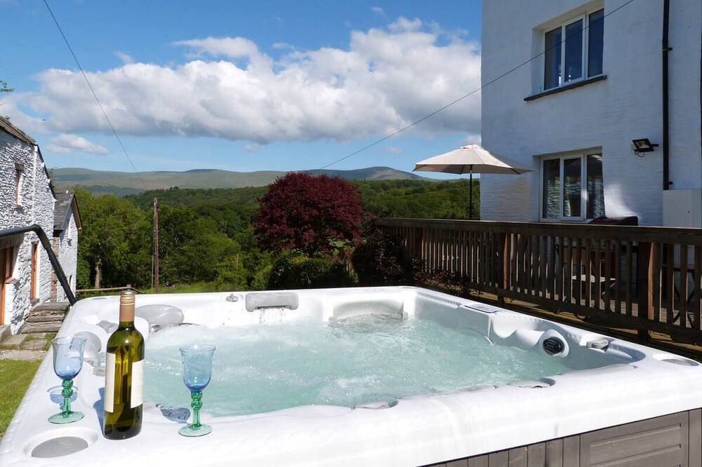 Photo of Others in Derwenlas