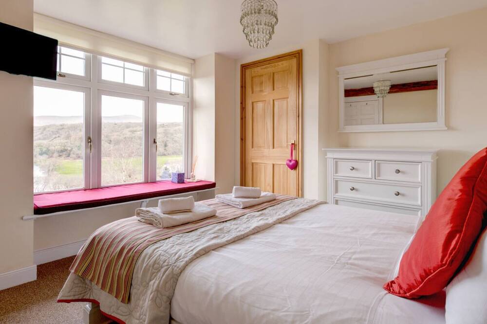 Photo of Bedroom in Derwenlas